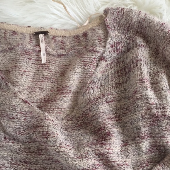 F r e e P e o p l e • Bell sleeve sweater - Picture 4 of 10